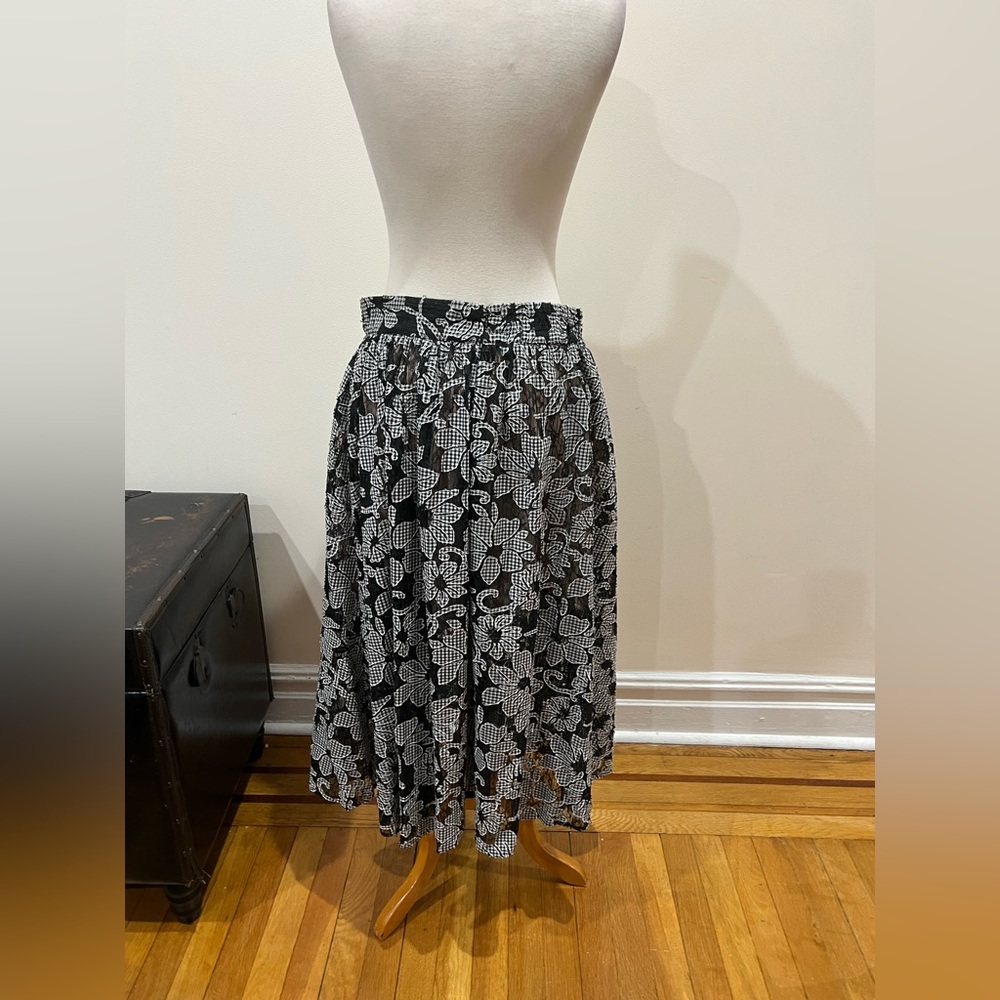 ZARA Large floral gingham and lace midi skirt - Picture 3 of 6